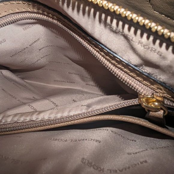 Michael Kors Shoulder Bag - Picture 5 of 11